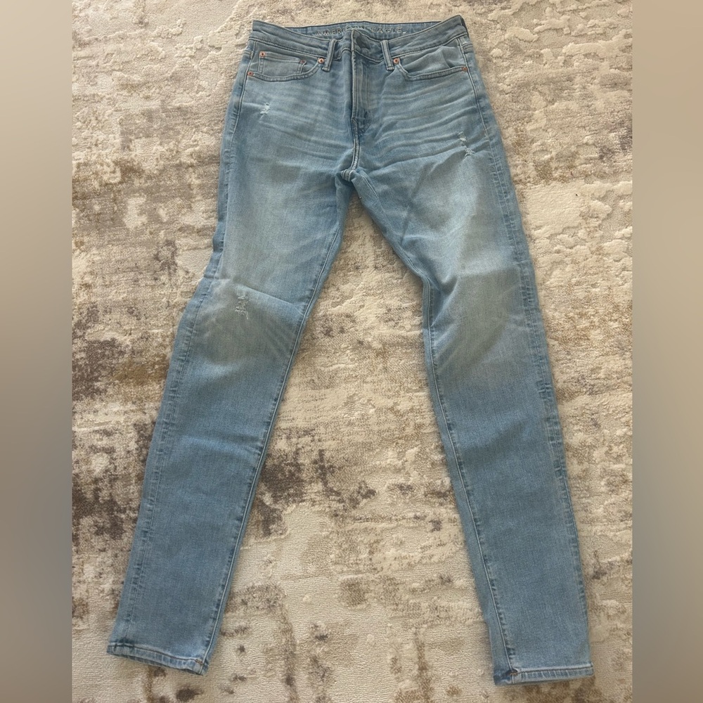 American Eagle men’s jeans
32Wx34L